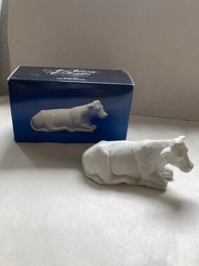 Avon Vintage Nativity Collectibles Cow